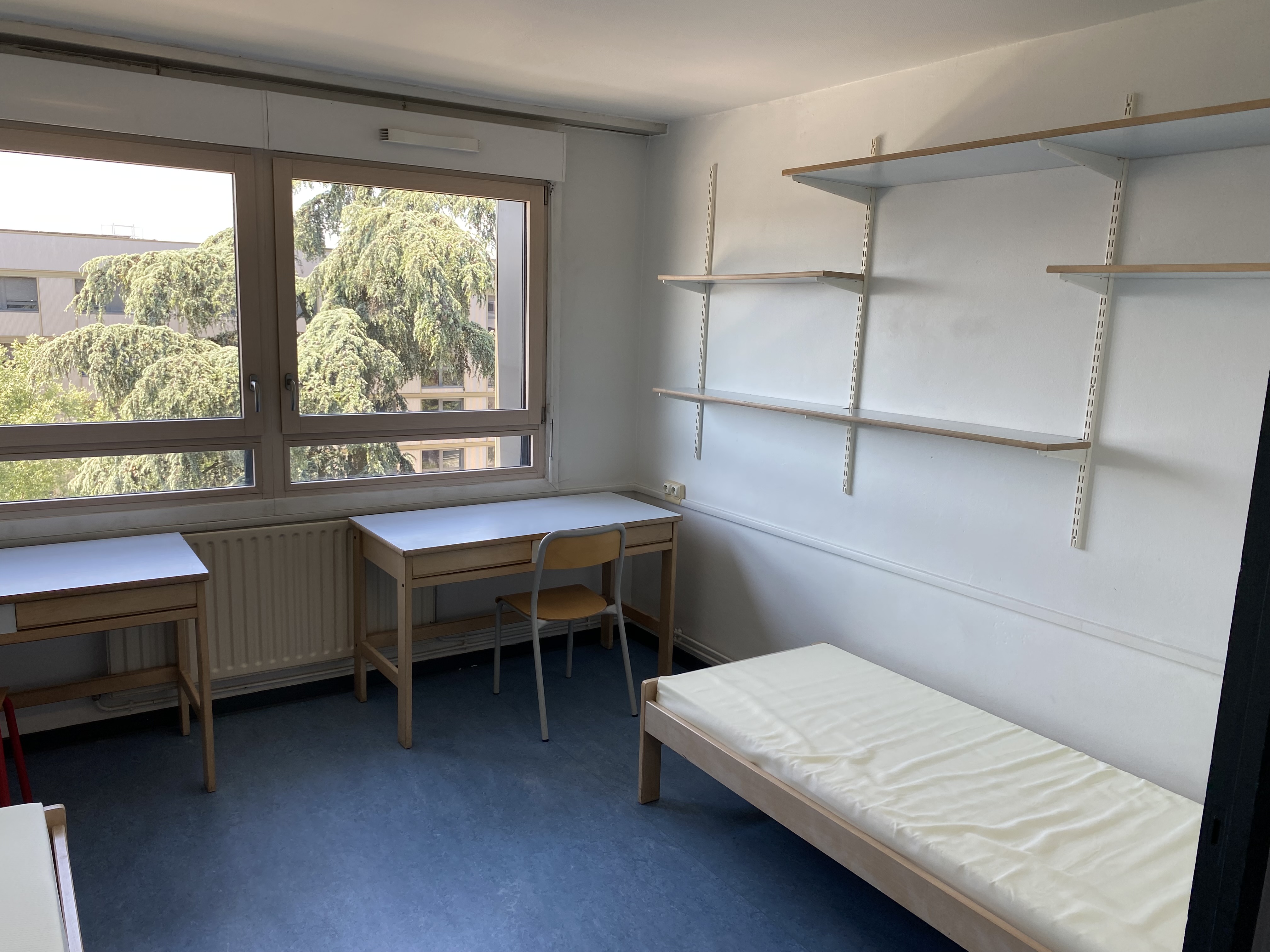 Chambre, côté droit — turne INSA Lyon