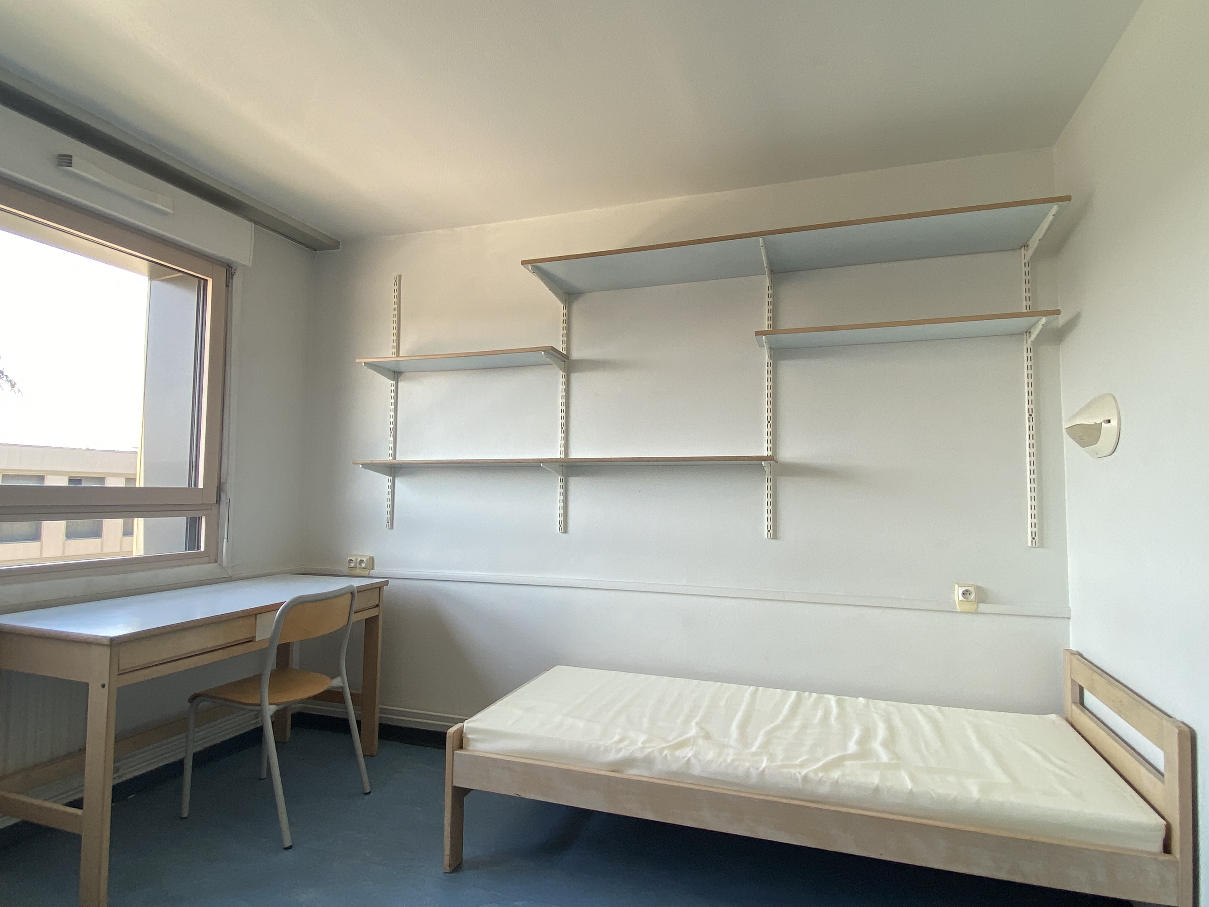 Côté droit, vue du lit — turne INSA Lyon